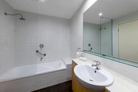 Adina Apartment Barrack Plaza - 179