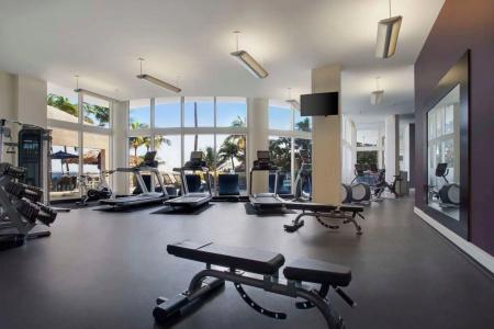 DoubleTree by Hilton Ocean Point - North Miami Beach - 16
