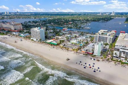 Hollywood Beachside Boutique Suite - 18