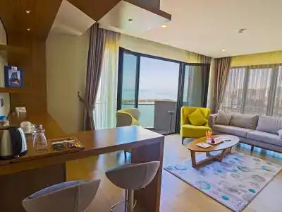 Alesha Suite & Residence - 5