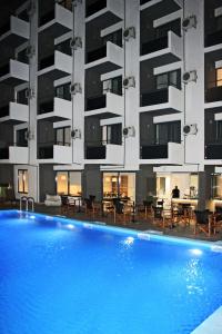 Amphitryon Boutique - 23