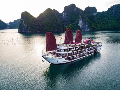 Alisa Luxury Cruise - 12