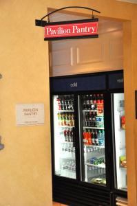 Hilton Garden Inn East - 11
