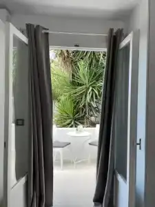 Zoumis Studios - 210