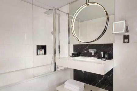 Montcalm East, Autograph Collection - 48