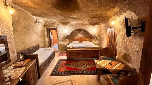 Rose Cave - 23