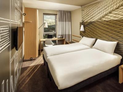 ibis London Canning Town - 4