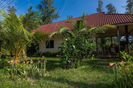 Pranee Beach Bungalows - 50