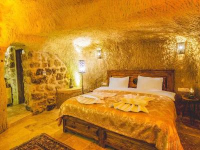 Atilla's Cave - 337