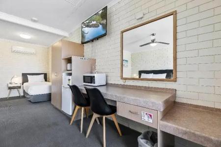 Comfort Inn on Main - 41