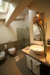 Le Rose Suite - 241