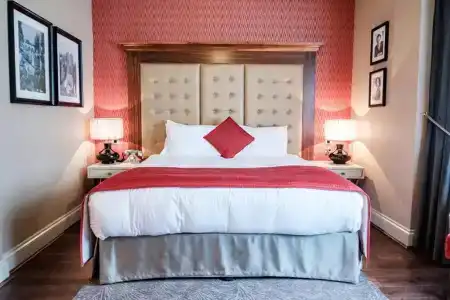 The Drayton Court - 111