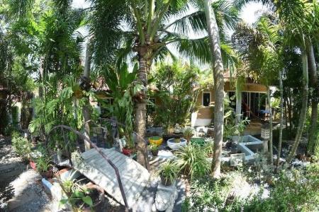 Sanuk bungalows - 4