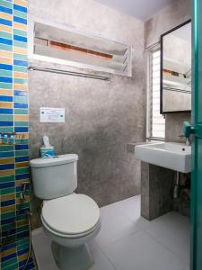 Oyo 292 The Oddy Hip - 64