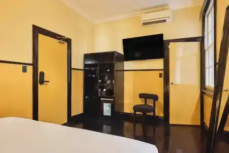 The Bayswater - 50