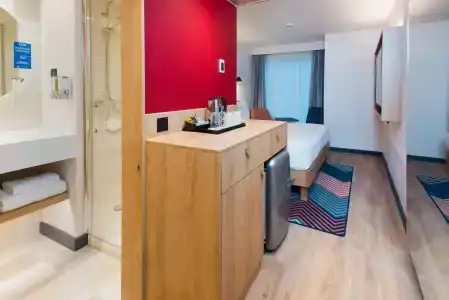 Hampton by Hilton London Park Royal - 6
