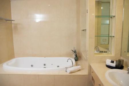 Rydges - 135