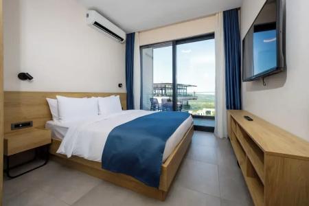 Royal Blue & Residences - 47