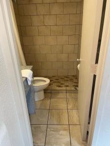 Budgetel Inn and Suites - - 31