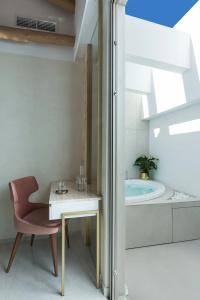 Mirabile Luxury Suites - 44