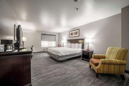 Country Inn & Suites by Radisson, at Mills, CA - 35