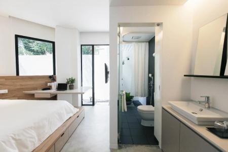Lloyd's Inn (SG Clean, Staycation Approved) - 18