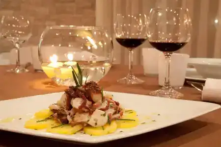 Velanera & Restaurant - 11