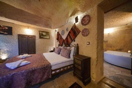 Emit Cave - 247