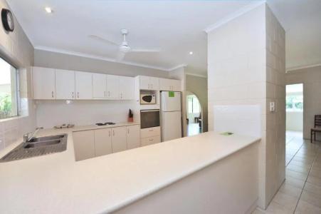 Seascape Holidays - 53 Reef Street - 23