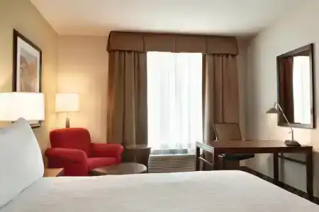 Hilton Garden Inn Boston Logan Airport - 33