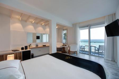 The Ciao Stelio Deluxe (Adults Only) - 30