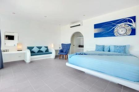 La Perle Luxury Boutique - 69