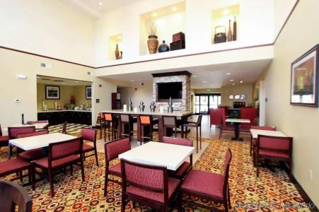 Hampton Inn & Suites Denver-Speer Boulevard - 15