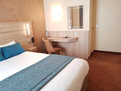 Champerret Elysees - 77