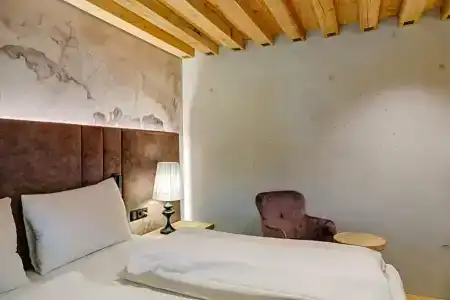 Boutique im Auracher Löchl - 78