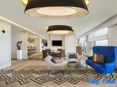 Le Meridien - 82