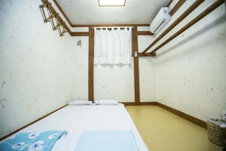 Bukchonmaru Hanok - 24