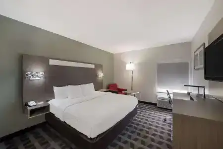 Quality Inn & Suites Dfw Airport South - 59