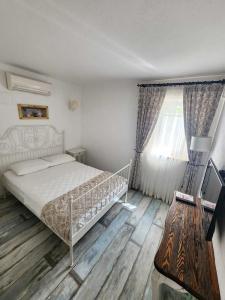 Tarcin Alacati - 26