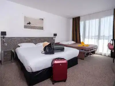 Golden Tulip La Baule - 93
