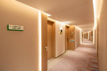 Holiday Inn Shanghai Nanjing Road, An Ihg - 14