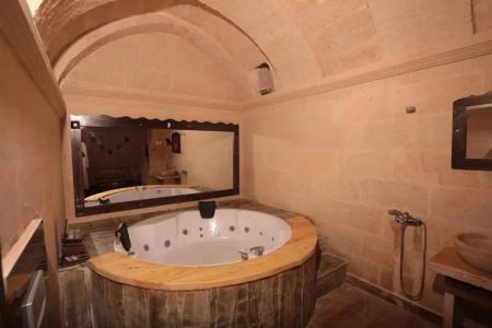 Heritage Cave Inn - 150