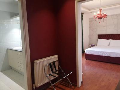 Saint Elena Boutique - 97