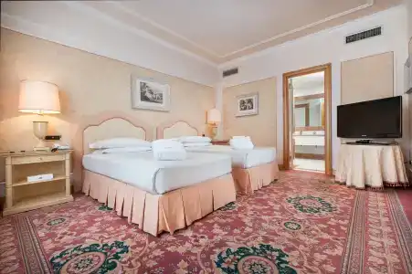 Royal Carlton - 23