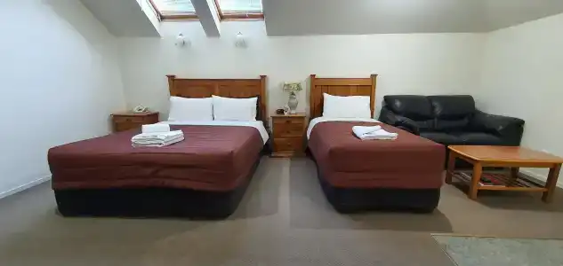 Rosewood Court - 26