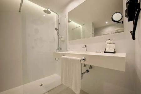 Rafaelhoteles Ventas - 76