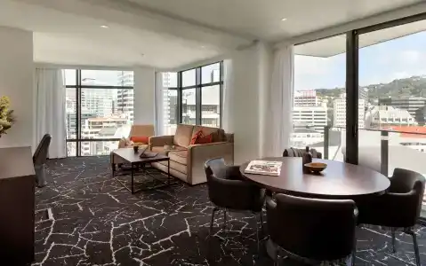 Rydges - 98