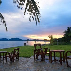 Sara Beachfront Boutique - 43
