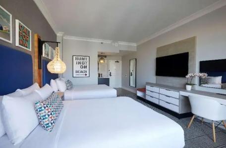The Waterfront Beach Resort, A Hilton - 77