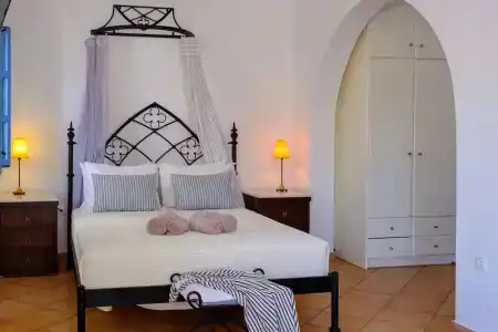 Ihthioessa Boutique - 222